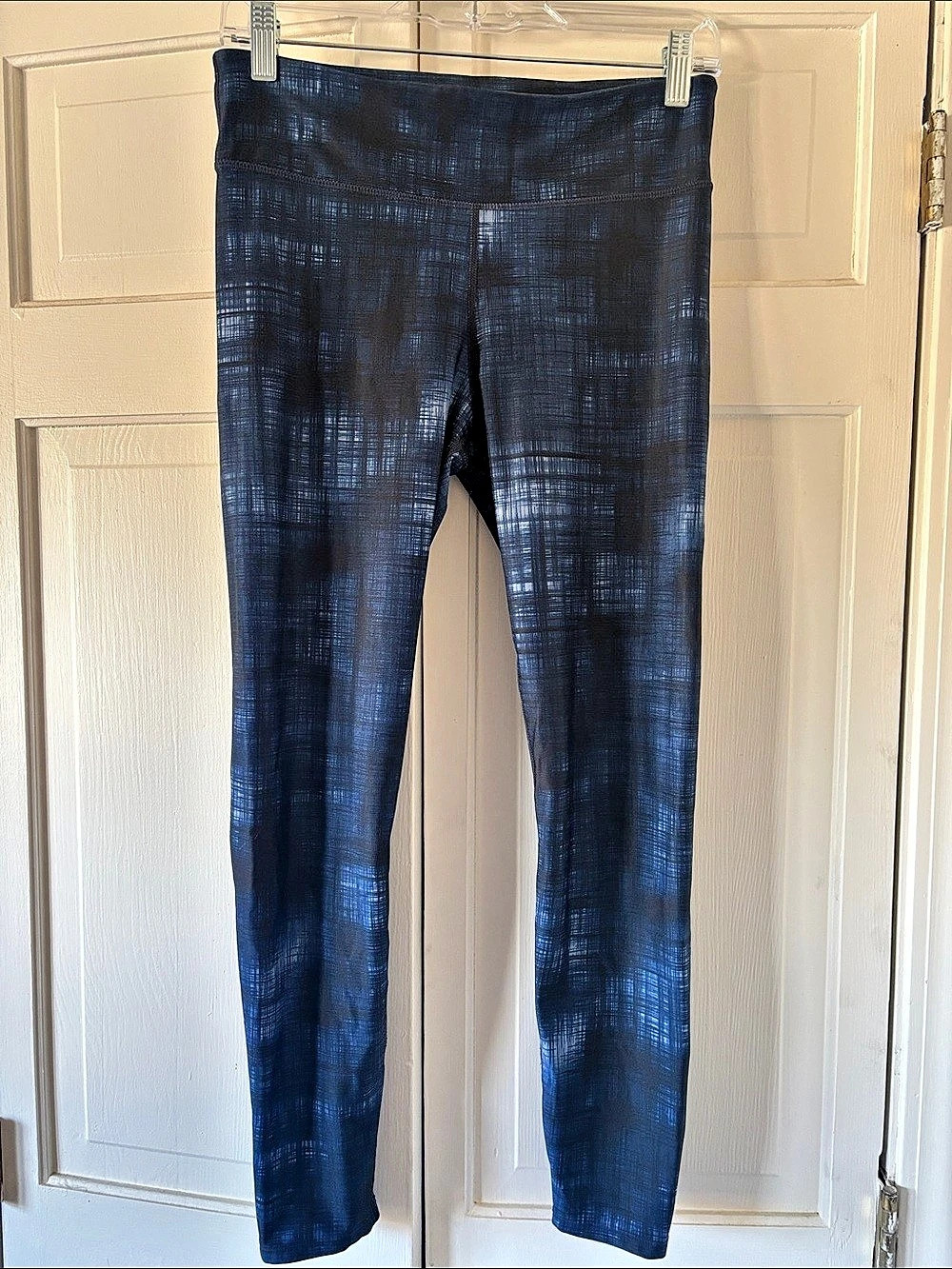 JoyLab Abstract Blue Leggings Size Medium Like New